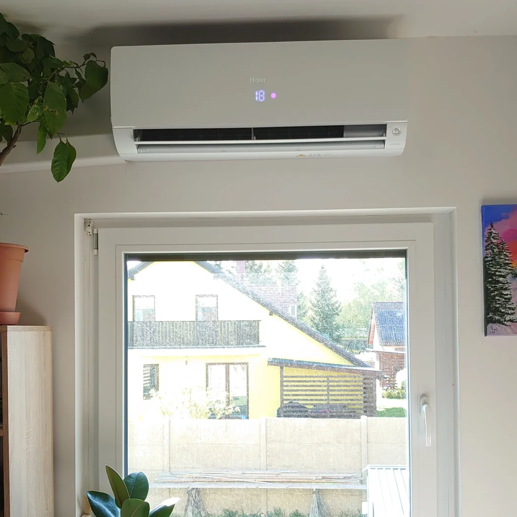 Rodinný dům Instalace klimatizace vnitřní a venkovní jednotky v Liberci